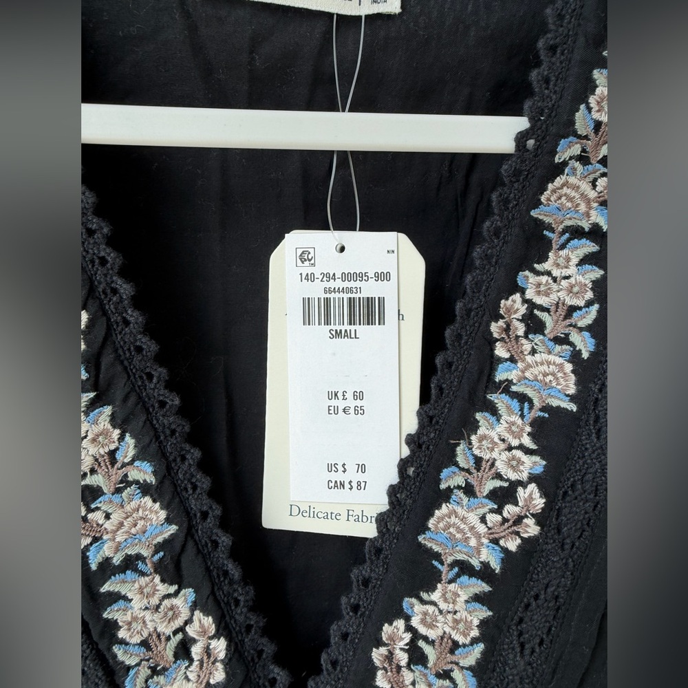 Abercrombie & Fitch Puff Sleeve Button Through Top Black Floral Embroidery Small - Picture 5 of 7